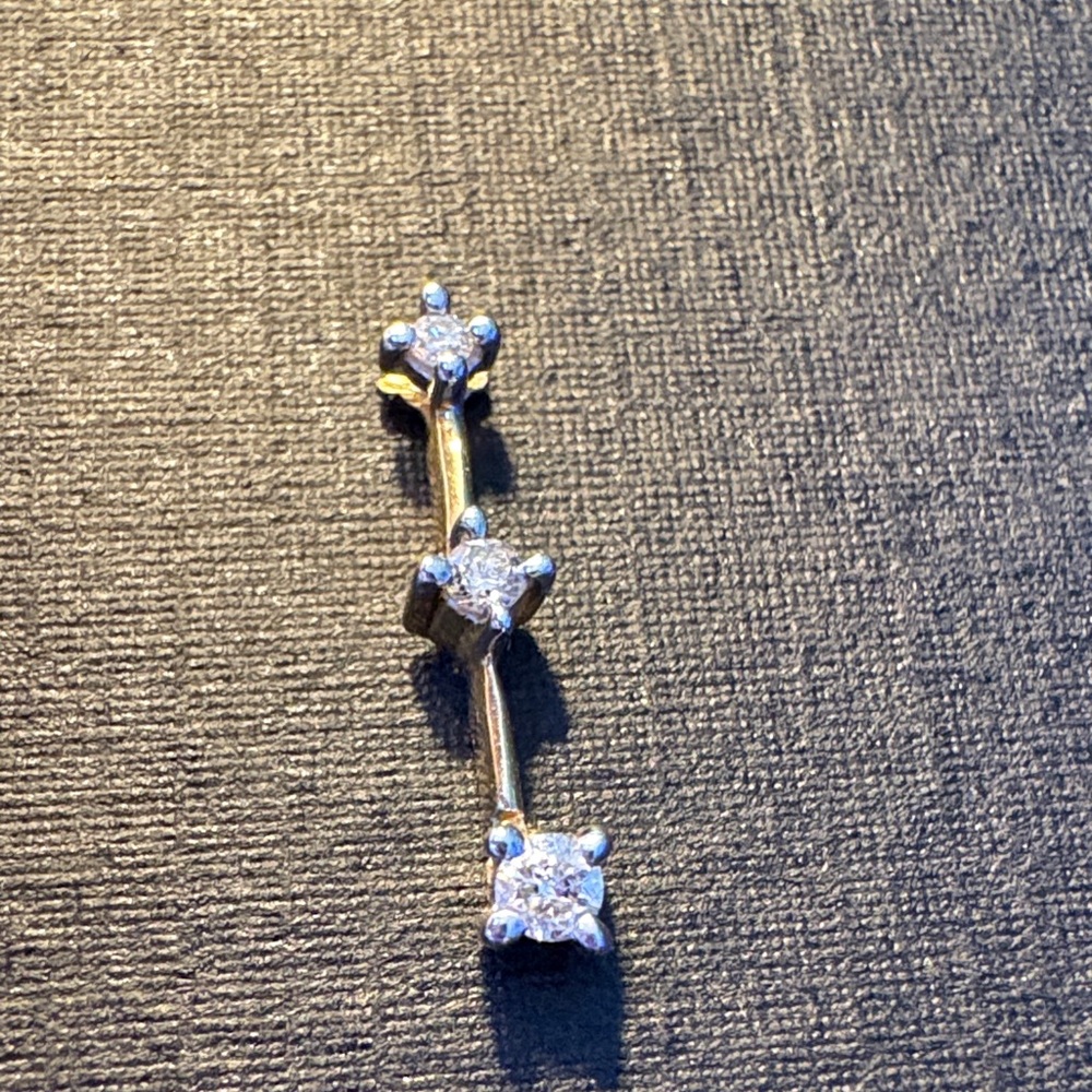 14k yellow gold diamond pendant